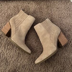 Marc Fisher Booties, 8